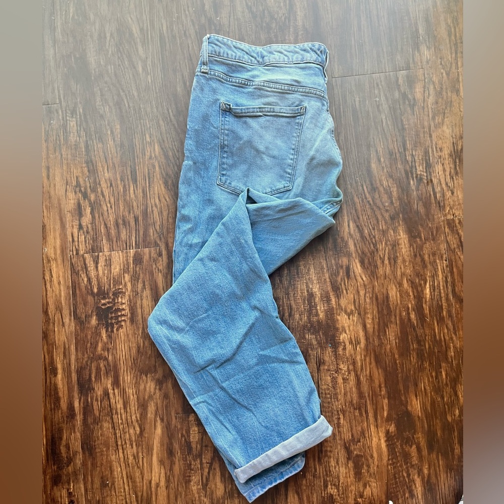 a.n.a- Light Wash Boyfriend Jeans - Picture 5 of 5